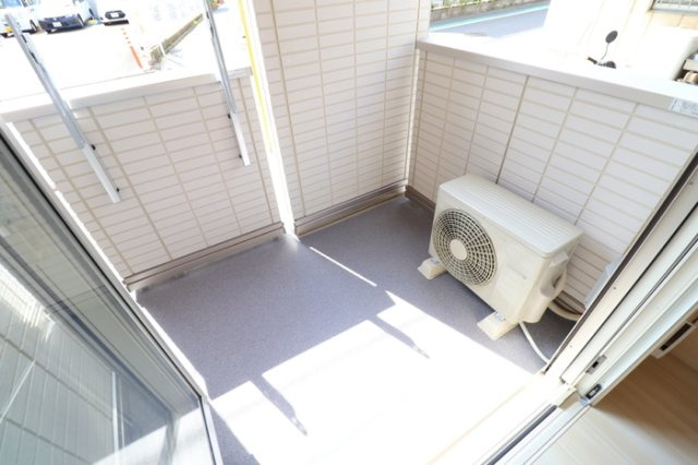 川崎市多摩区東生田１丁目のアパートのバルコニー|同年同施工会社参考