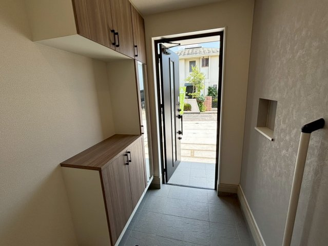 リナージュ／東区尾ノ上３丁目24-1期／２号棟の玄関