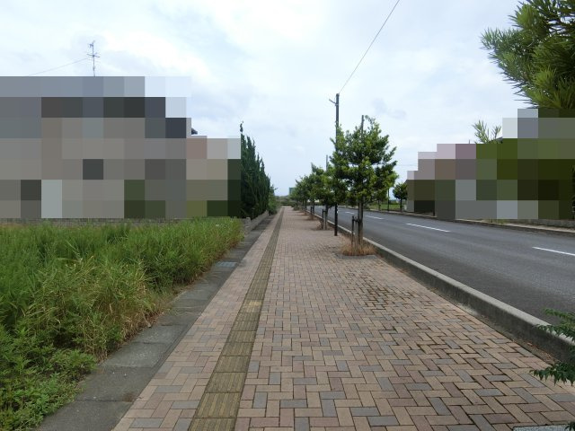 境港市夕日ヶ丘売土地の前面道路含む現地写真