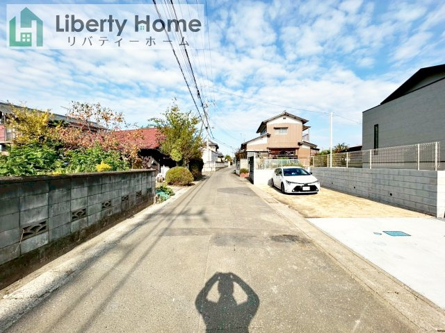 守谷市野木崎１期　新築戸建の前面道路含む現地写真