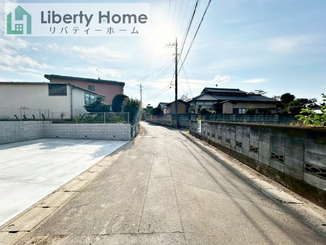 守谷市野木崎１期　新築戸建の前面道路含む現地写真