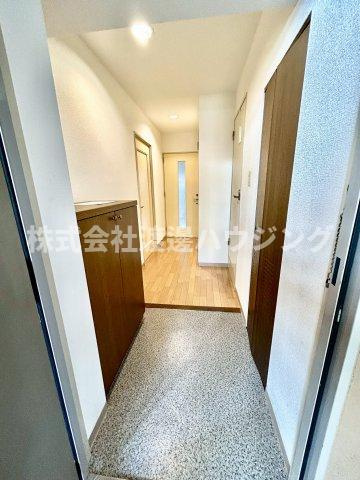 セントファミーユ江坂の玄関