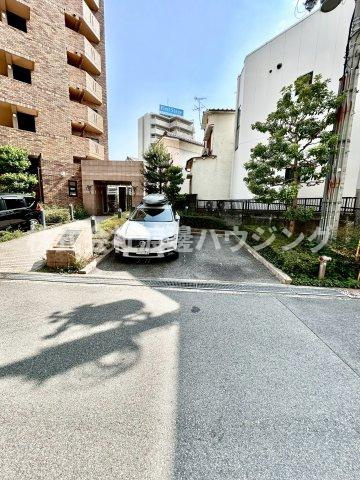 セントファミーユ江坂の駐車場|駐車場セット契約