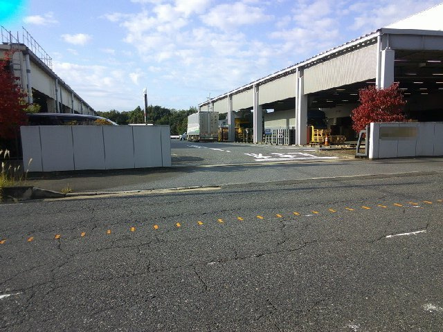 山武郡芝山町岩山の倉庫