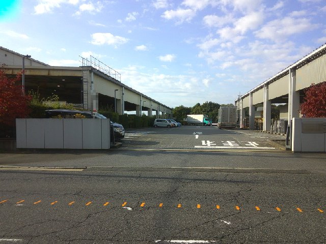 山武郡芝山町岩山の倉庫