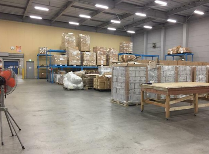 山武郡芝山町岩山の倉庫