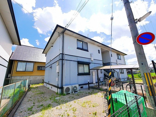 シャンピア平城の外観