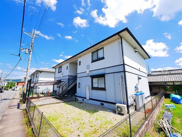 シャンピア平城の外観