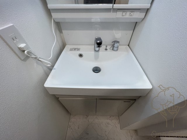 セレーノ南森町の独立洗面台
