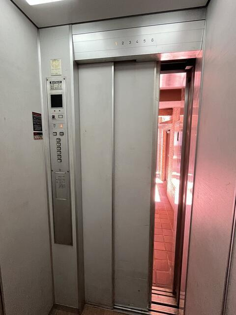 スカイプラザ赤坂のその他共用部分|エレベーター 