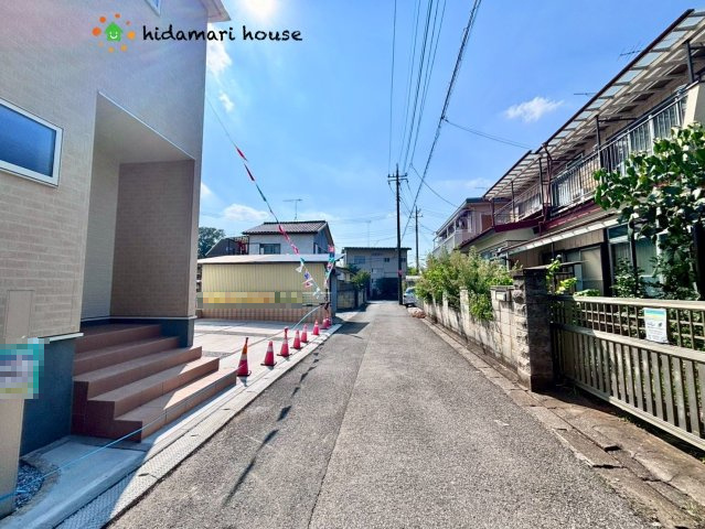 蓮田市江ヶ崎第3　新築戸建　リーブルガーデン01の前面道路含む現地写真