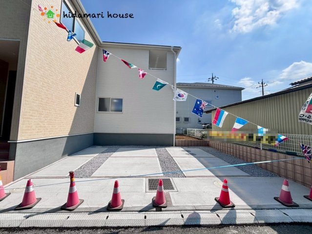 蓮田市江ヶ崎第3　新築戸建　リーブルガーデン01の駐車場