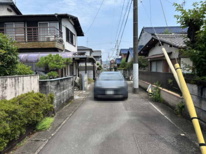 土地　鷺山中洙の前面道路含む現地写真