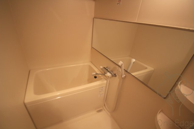 Gramercy Juso-higashi 2ndの浴室