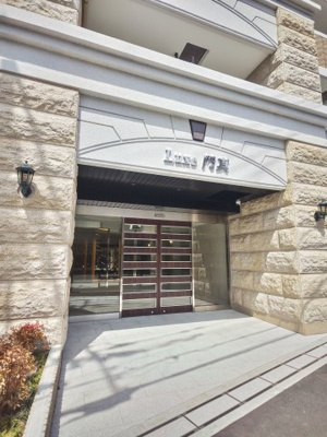 【エントランス】 | Luxe門真 | 建物の内部です