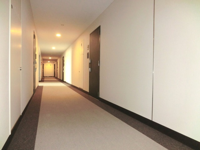 ソアラノーム北浦和のその他共用部分|☆居室までの廊下スペース・常時エアコン作動の為、外気の影響を受けにくい設計です。☆