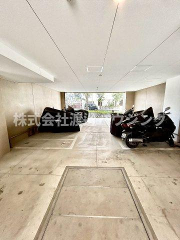 SEST新大阪の駐車場