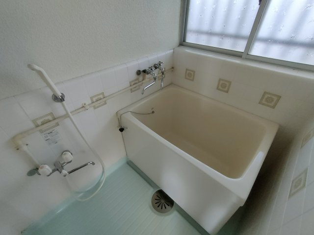 第二トーヨー荘の浴室