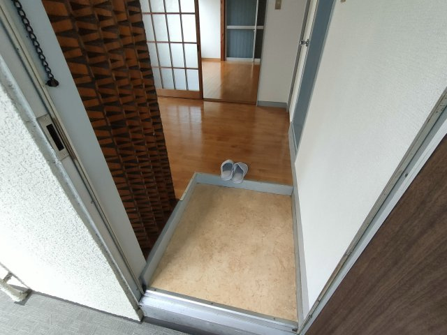 第二トーヨー荘の玄関