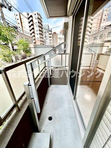 ルリエ江坂のバルコニー