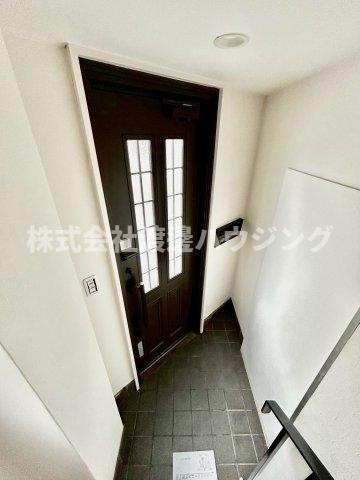 正雀ビルの玄関