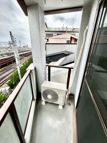 正雀ビルのバルコニー