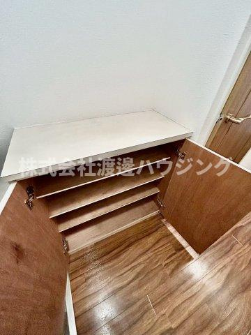 プレーヌ緑地公園の収納|玄関収納