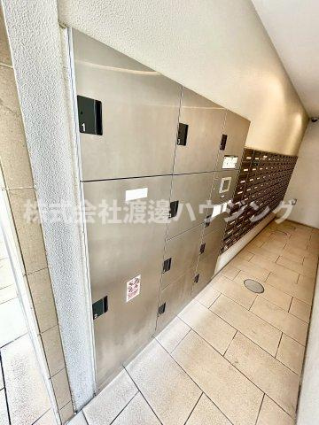 SERENiTE江坂四番館のその他共用部分|宅配BOX