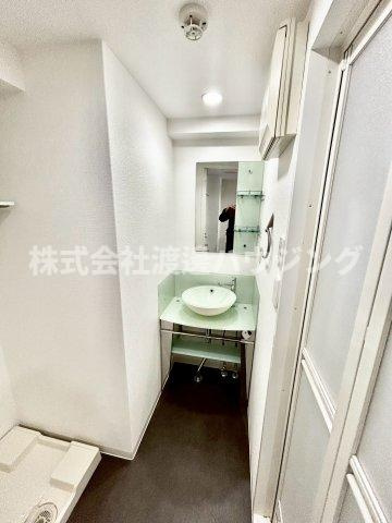 SERENiTE江坂四番館の洗面所