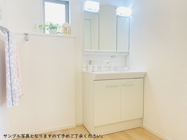 南風原町兼城第１ の独立洗面台|※別物件のサンプル写真になります。