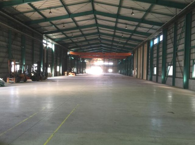 木更津市木材港の倉庫