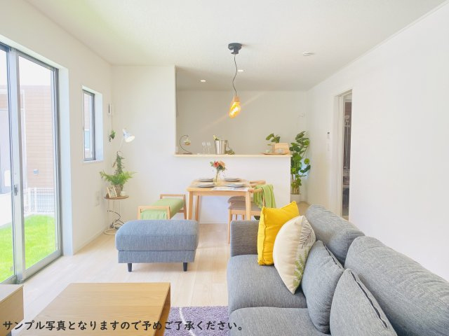 南風原町兼城第１ の居間・リビング|※別物件のサンプル写真になります。