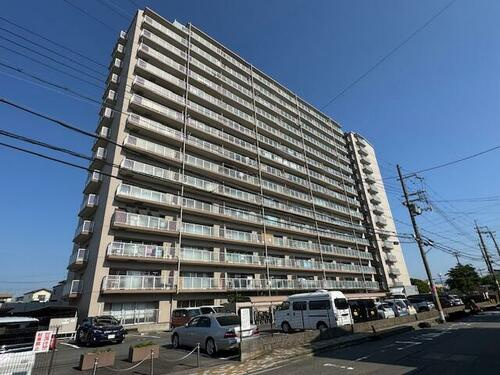 Mプラザ枚方弐番館の外観|新しい生活にいかがでしょうか？外観はお住まいの顔になります。こだわりたいポイントですね。水回りリフォームやリノベーションも承ってます。
■現地見学・資金計画相談・住宅ローン相談もお問合せ受付中■