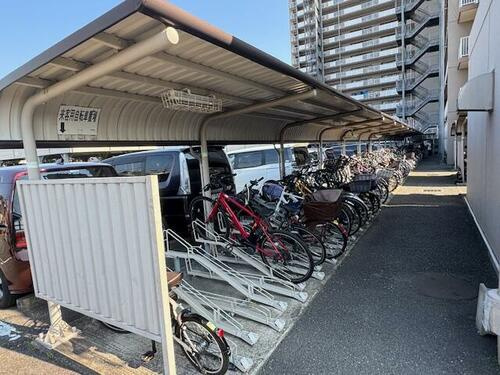 Mプラザ枚方弐番館の駐輪場|■物件内覧・資金計画相談・住宅ローン相談、リフォーム相談、お問合せ受付中■
※当日・翌日のご内覧、ご相談はお電話でのお問合せがスムーズです！