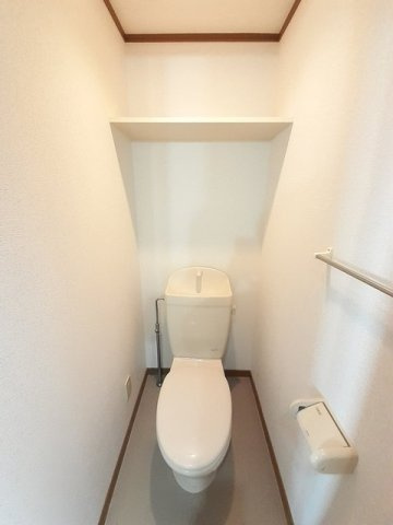 サン・アムール壱番館のトイレ