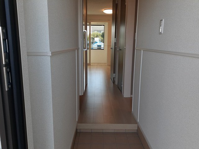 メゾン　ド　ルミエールの玄関