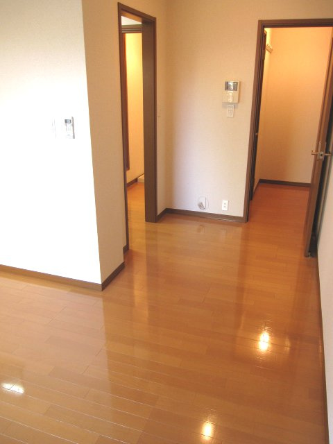 葛飾区新小岩１丁目のアパートの玄関