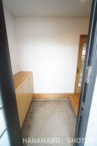 中古　千葉市中央区松ケ丘町の玄関|＊当日ご案内可＊ご希望の物件まとめてご案内！弊社が掲載していない物件でもOK♪お気軽にご相談ください ♪お電話でのお問合わせがスムーズ♪