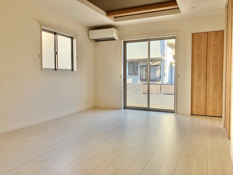 鶴馬戸建の寝室