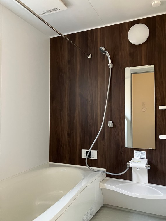 鶴馬戸建の浴室