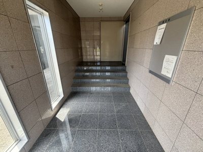 【エントランス】 | 北ウイング