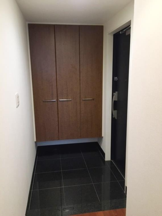 ヨコハマタワーリングスクエア　ザ・イーストの玄関