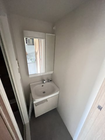 大阪市城東区東中浜９丁目の賃貸マンションの独立洗面台