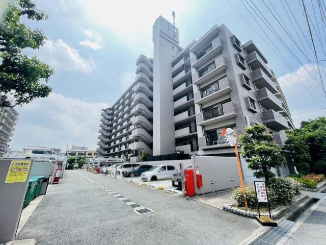 レックスシティ枚方の外観|新しい生活にいかがでしょうか？外観はお住まいの顔になります。こだわりたいポイントですね。水回りリフォームやリノベーションも承ってます。
■現地見学・資金計画相談・住宅ローン相談もお問合せ受付中■