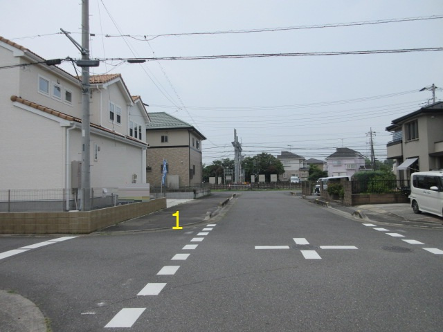 【仲介手数料無料】新築後未入居戸建　熊谷市石原816-12（全2棟）の前面道路含む現地写真