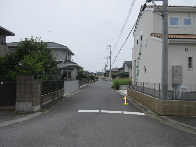 【仲介手数料無料】新築後未入居戸建　熊谷市石原816-12（全2棟）の前面道路含む現地写真