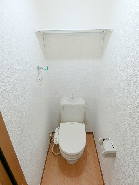 モンシャンブルのトイレ|棚　トイレ