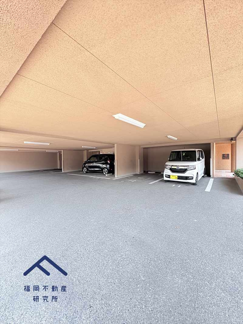 ソピア春日若葉台の駐車場