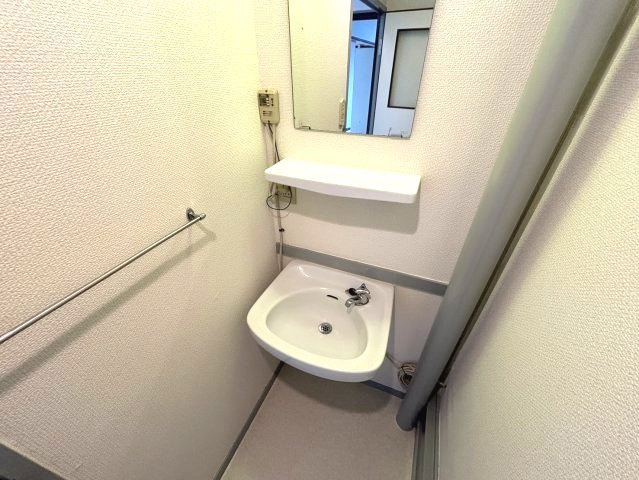 稲本マンションの洗面所