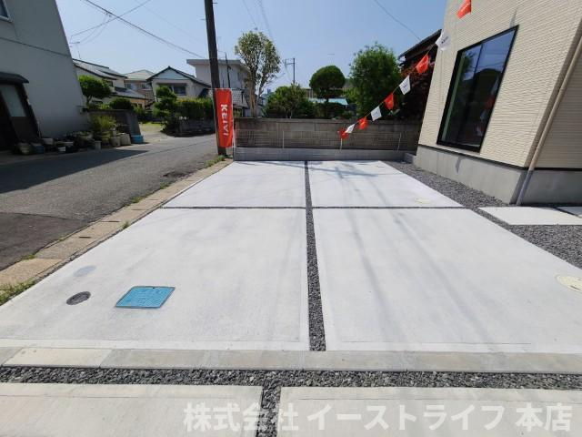 【新築戸建】　いわき市小名浜3期　全2棟の駐車場|1号棟写真　3台駐車可能（車種による）